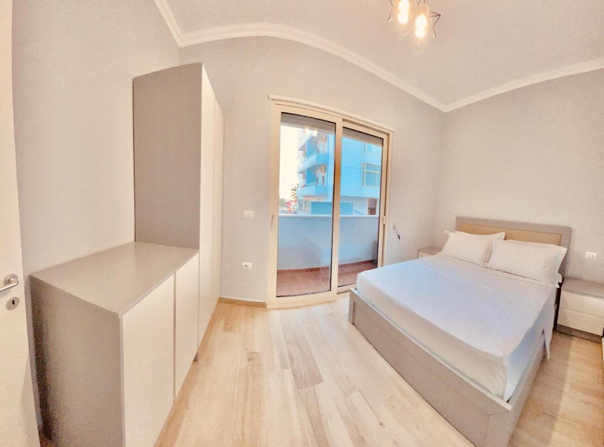 Flor’s Villas Durrës Exteriör bild