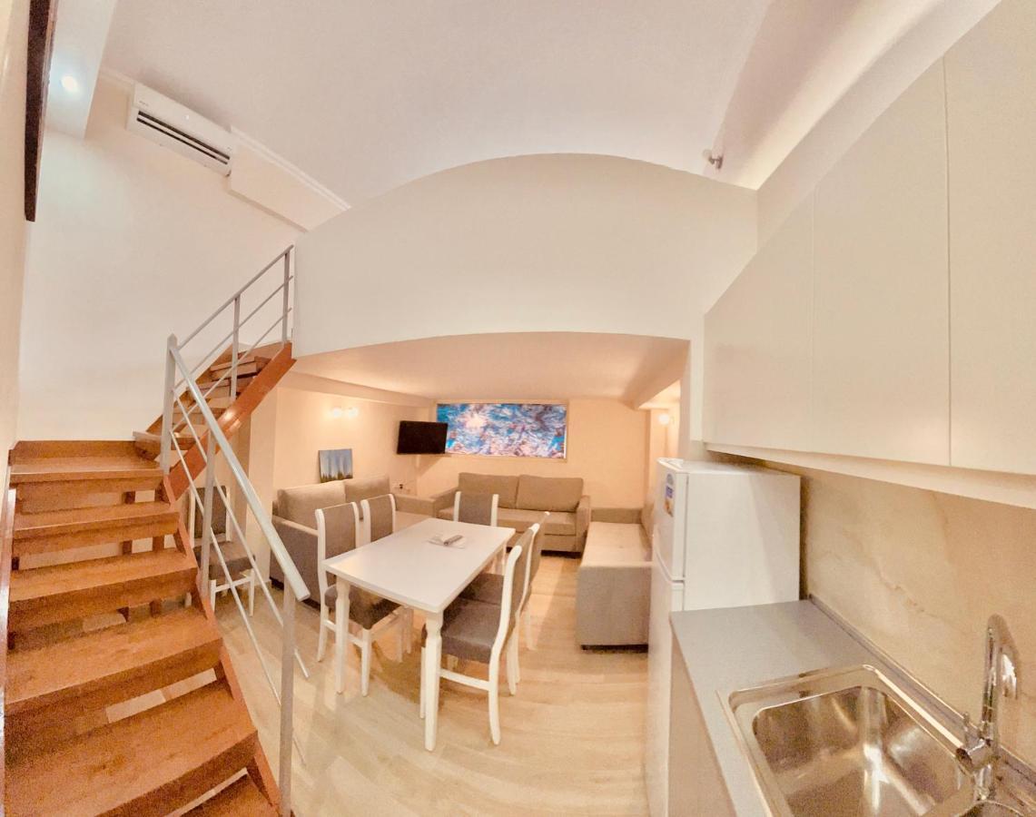 Flor’s Villas Durrës Exteriör bild