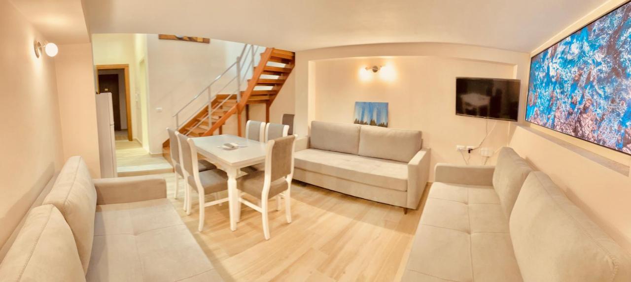 Flor’s Villas Durrës Exteriör bild