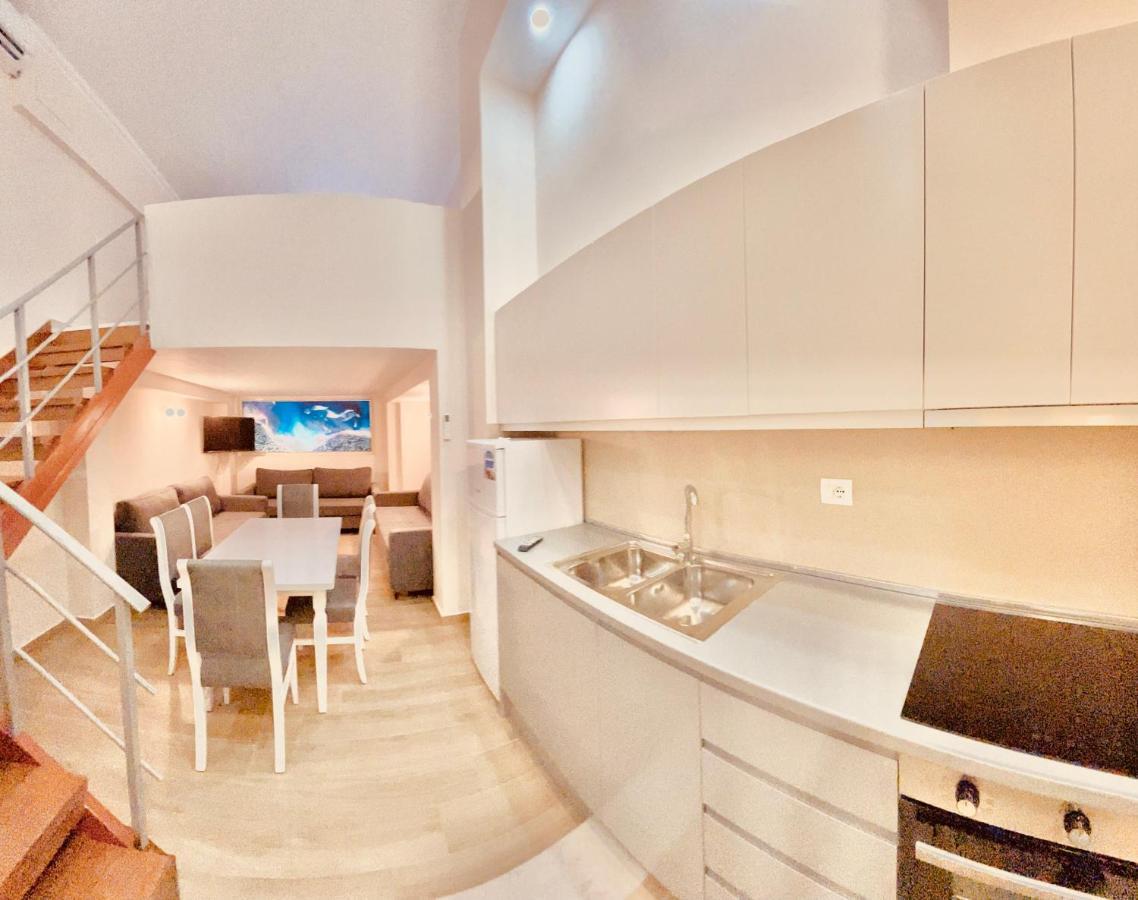 Flor’s Villas Durrës Exteriör bild