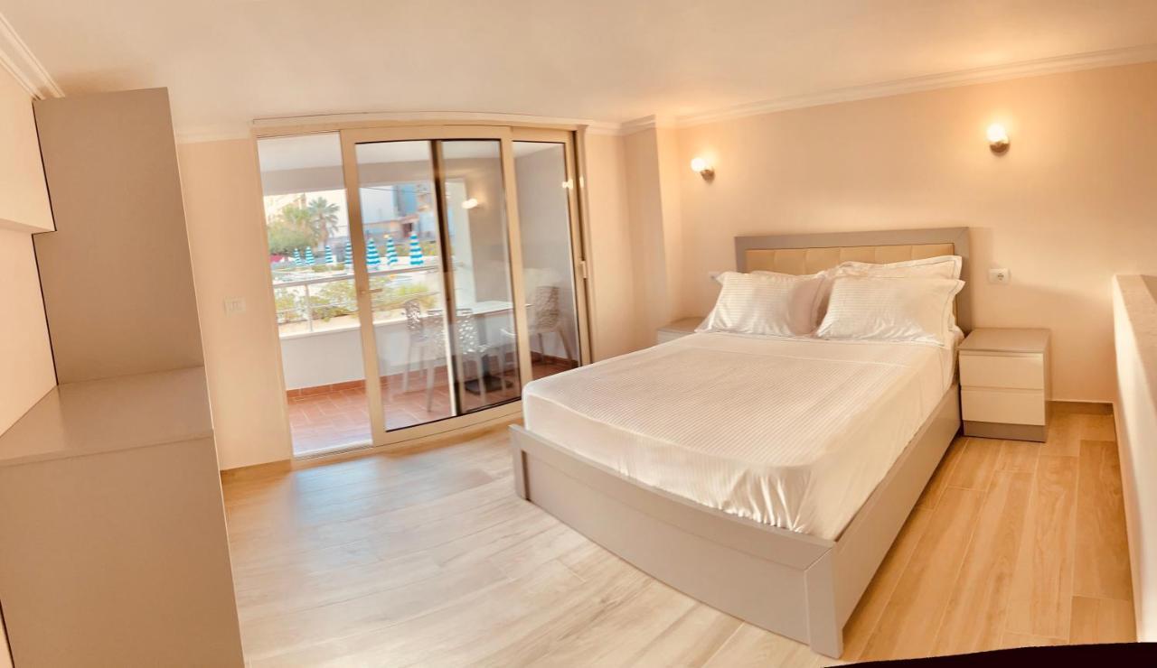 Flor’s Villas Durrës Exteriör bild