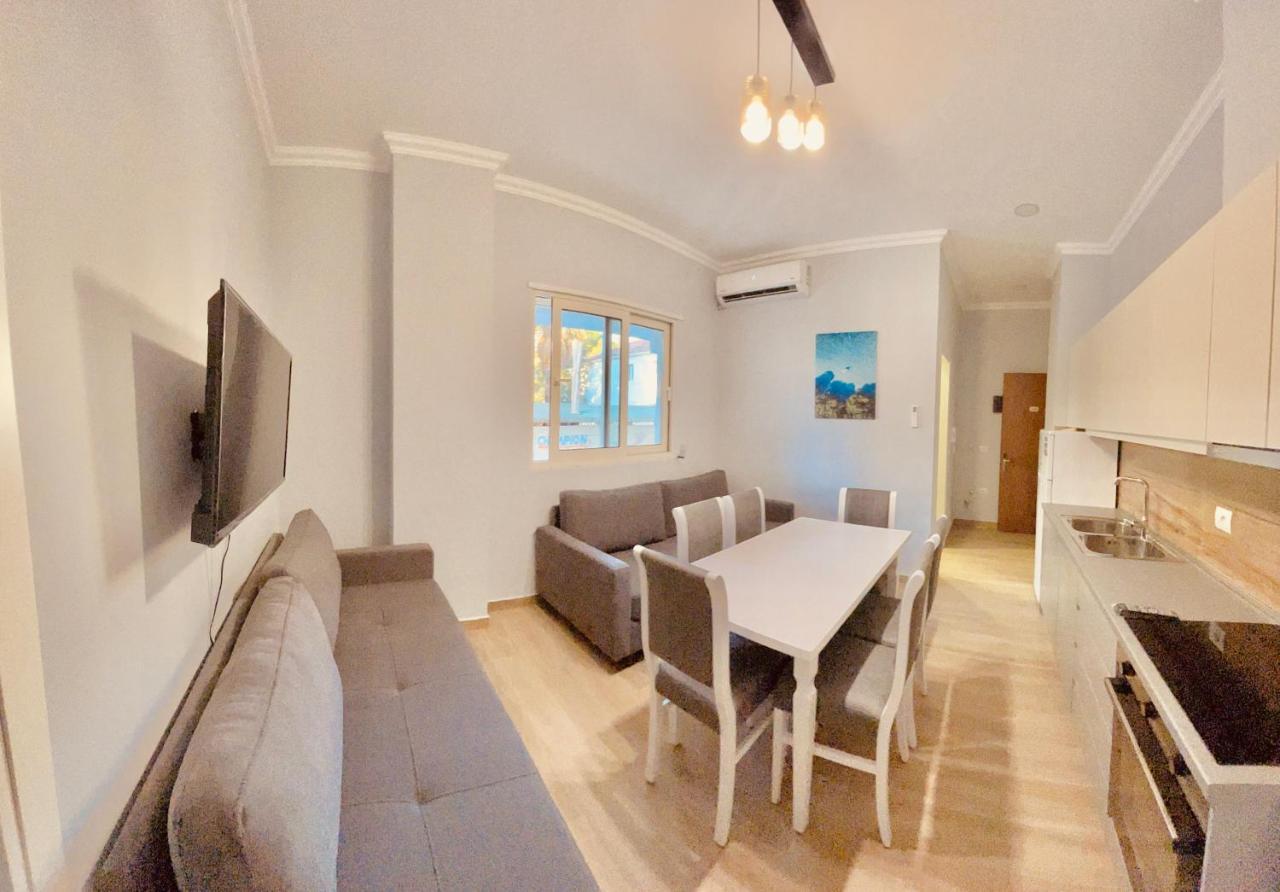 Flor’s Villas Durrës Exteriör bild