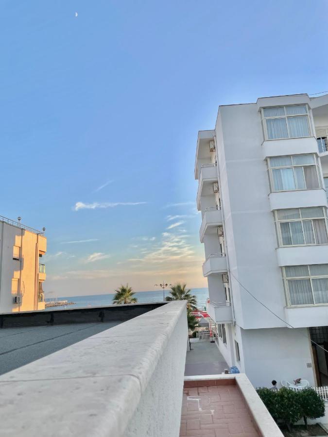 Flor’s Villas Durrës Exteriör bild