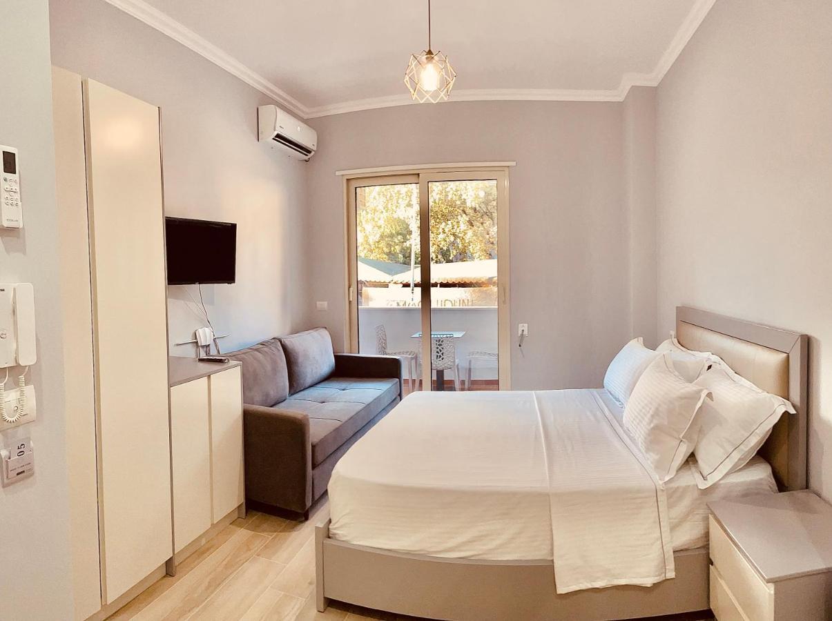 Flor’s Villas Durrës Exteriör bild