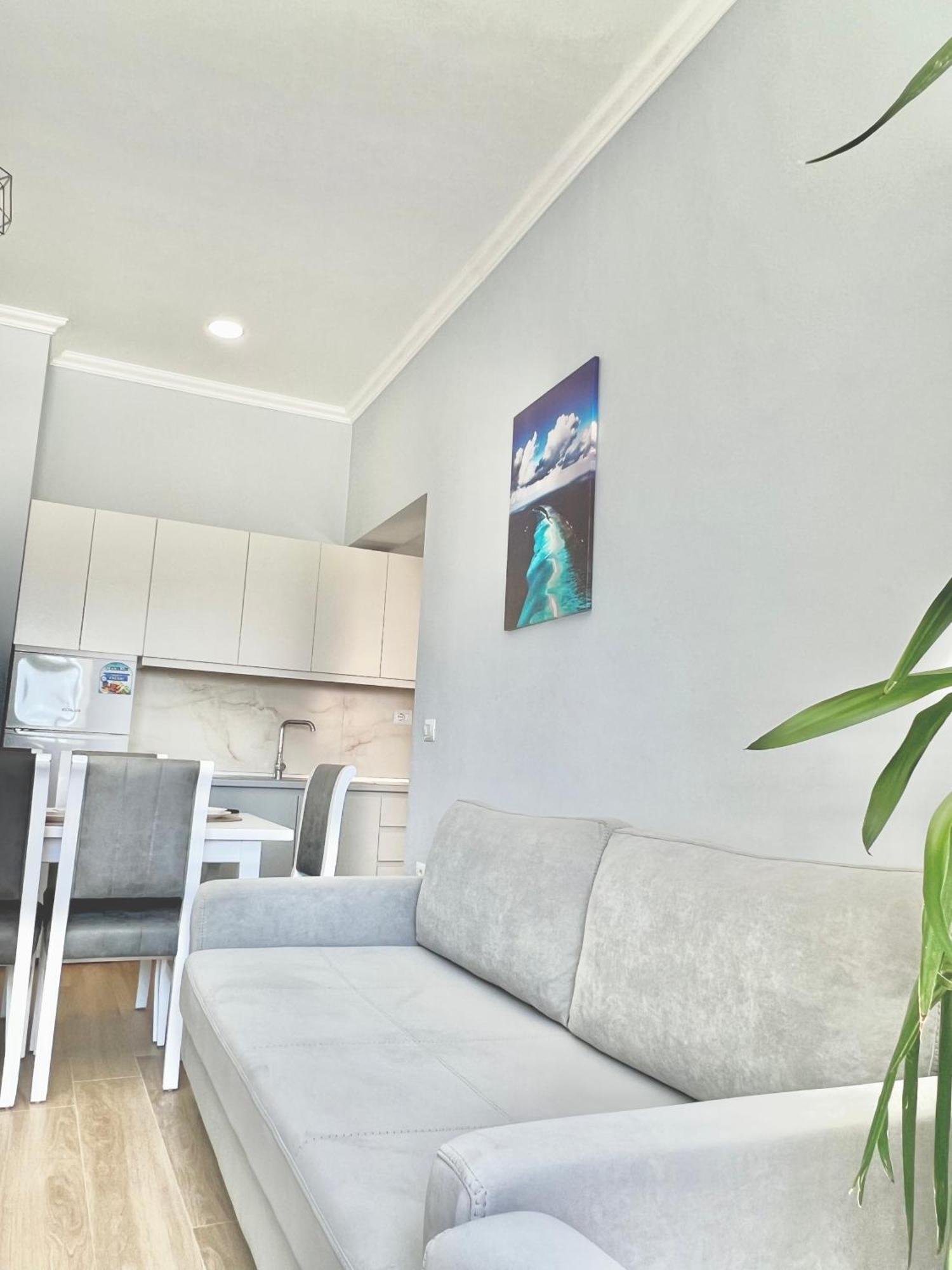 Flor’s Villas Durrës Exteriör bild